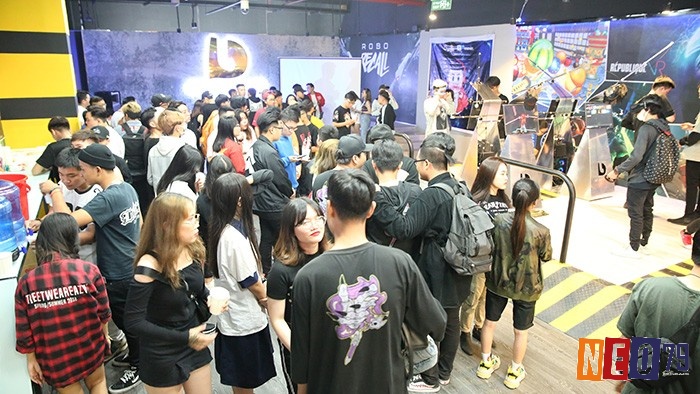 Giao lưu cộng đồng game thủ để học hỏi chiến thuật và kinh nghiệm chơi game đánh theo lượt Android.