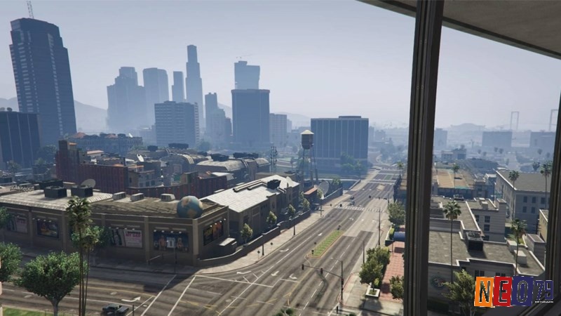 Thành phố Los Santos sôi động trong GTA V với lối chơi tự do đầy cuốn hút.