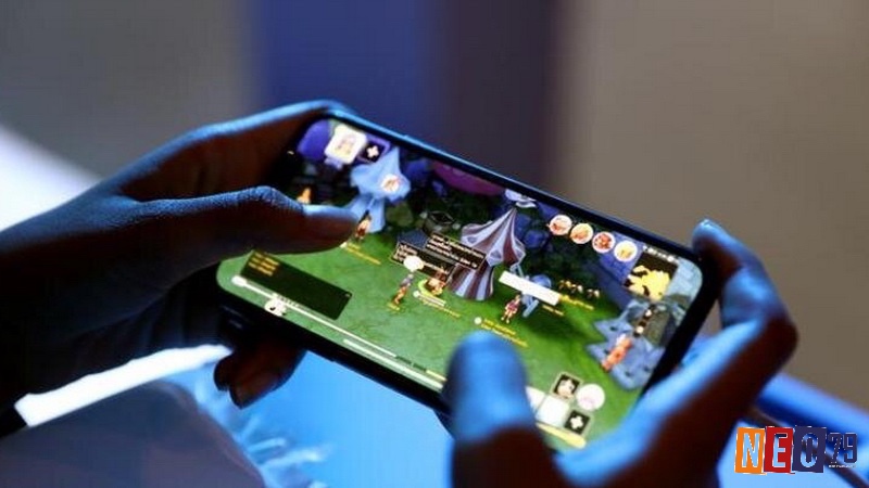 Hệ thống điều khiển mượt mà và chiến thuật phong phú giúp các game bắn súng hay nhất iOS giữ chân game thủ lâu dài.