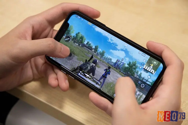 iPhone và iPad mang đến trải nghiệm bắn súng mượt mà và sống động mọi lúc, mọi nơi.