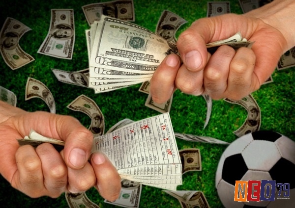 Dấu “–” trong kèo Moneyline chỉ đội mạnh, còn dấu “+” cho đội yếu nhưng thắng sẽ mang lại lợi nhuận cao hơn