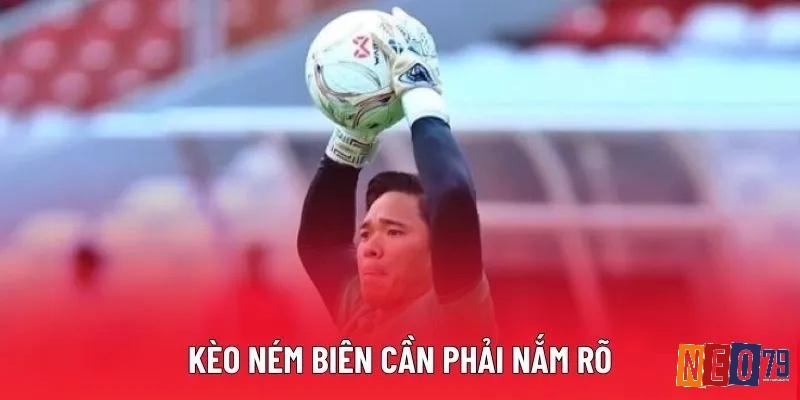 Các đội ưa tấn công biên và pressing cao thường đặc biệt tạo ra nhiều pha bóng ra biên hơn.