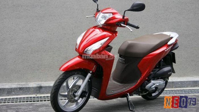 Giấc mơ thấy xe máy màu đỏ tượng trưng cho năng lượng mạnh mẽ trong bạn